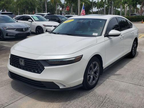 Platinum White Pearl 2023 Honda Accord EX