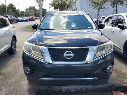 2016 Nissan Pathfinder SV
