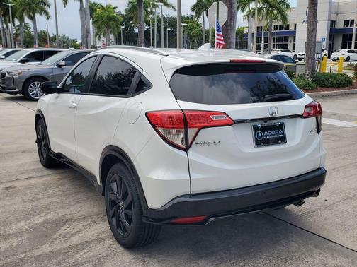 Platinum White Pearl 2022 Honda HR-V 2WD Sport