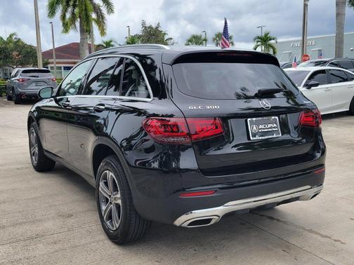 Black 2022 Mercedes-Benz GLC 300 4MATIC