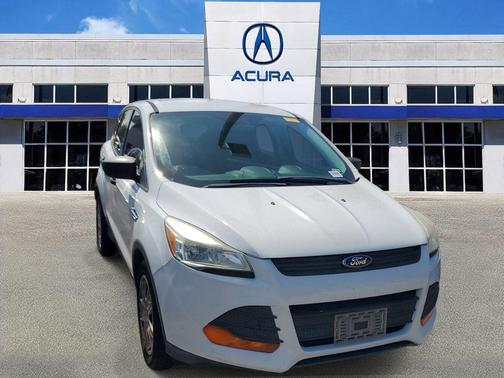 OXFORD WHITE 2016 Ford Escape S