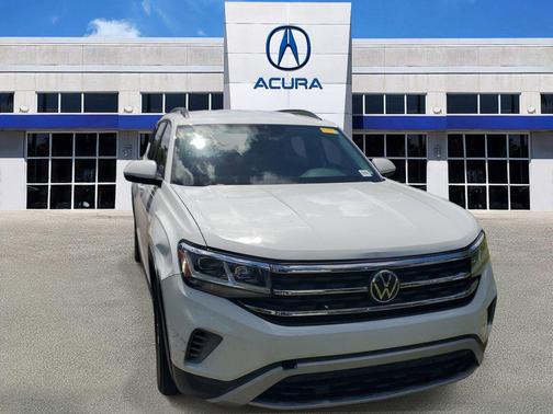 Pure White 2023 Volkswagen Atlas 2.0T SE
