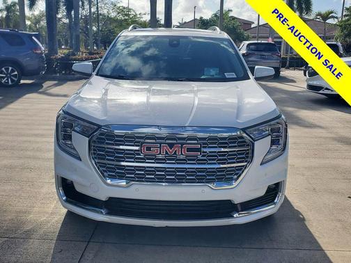 Summit White 2022 GMC Terrain Denali