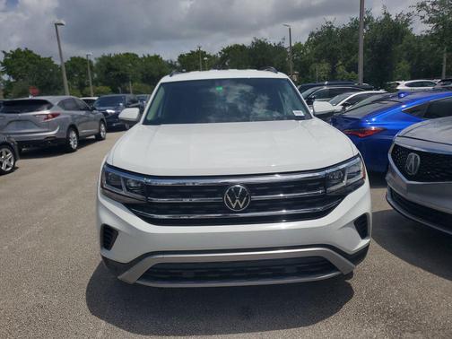Pure White 2023 Volkswagen Atlas 2.0T SE w/Technology