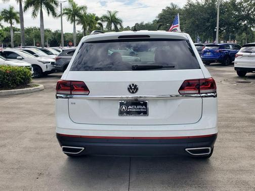 Pure White 2023 Volkswagen Atlas 2.0T SE w/Technology