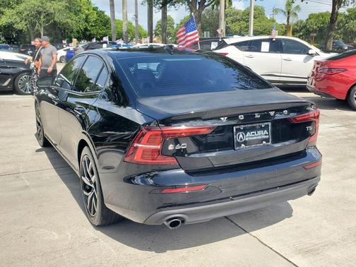 Black Stone 2020 Volvo S60 T5 Momentum