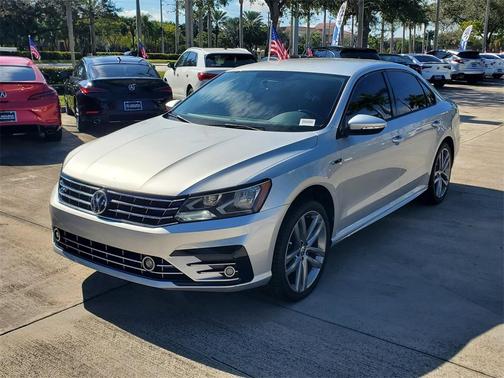 2018 Volkswagen Passat 2.0T R-Line
