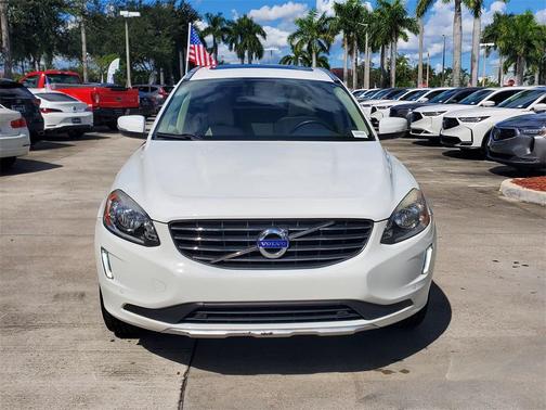 2016 Volvo XC60 T5 Drive-E Premier