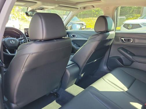 Platinum 2026 Acura Integra FWD