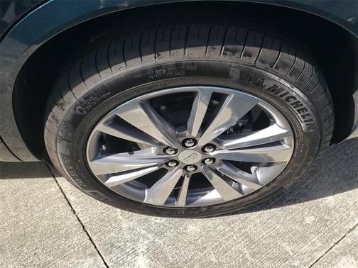 2024 Cadillac XT6 Premium Luxury FWD