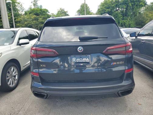 Black Sapphire Metallic 2023 BMW X5 M50i