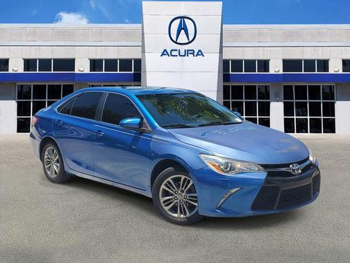 Blue Streak Metallic 2017 Toyota Camry SE