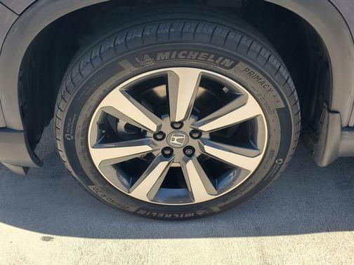 Obsidian Blue Pearl 2024 Honda Pilot Touring 8-Passenger