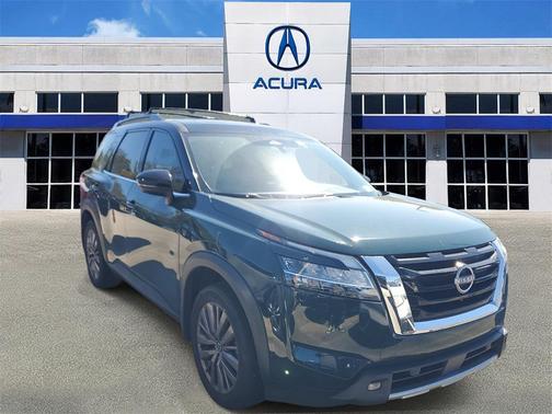 2022 Nissan Pathfinder SL 2WD