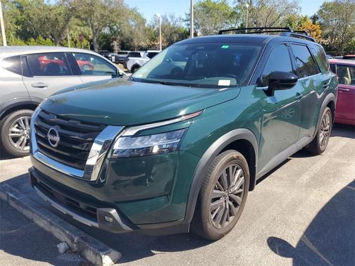 2022 Nissan Pathfinder SL 2WD