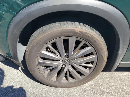 2022 Nissan Pathfinder SL 2WD