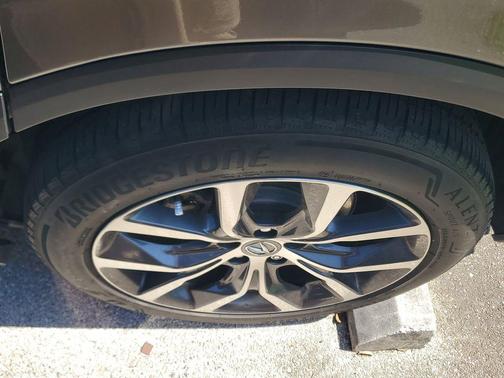 Liquid Carbon Metallic 2024 Acura MDX Technology Package