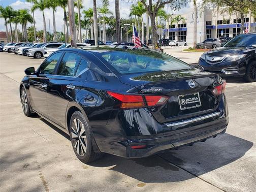 2022 Nissan Altima 2.5 SV