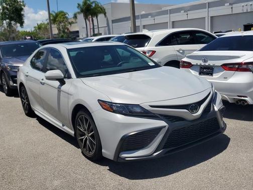 2023 Toyota Camry SE