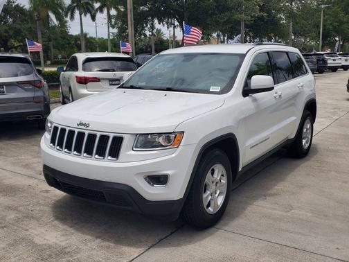 Bright White Clearcoat 2016 Jeep Grand Cherokee Laredo