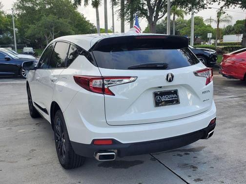Platinum White Pearl 2026 Acura RDX Base