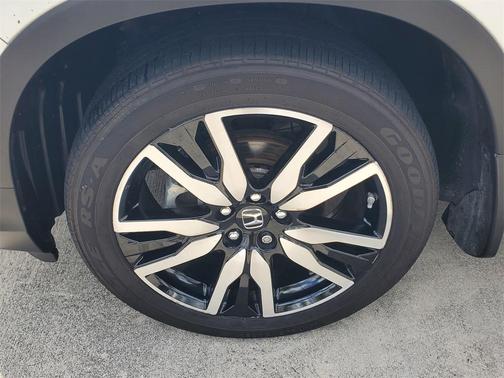 2019 Honda Pilot Touring 8-Passenger
