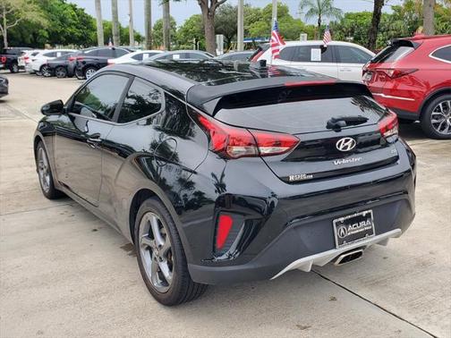 2019 Hyundai Veloster 2