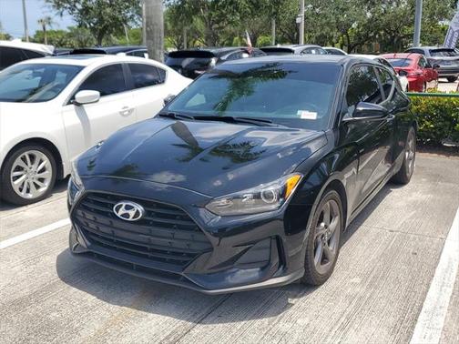 2019 Hyundai Veloster 2