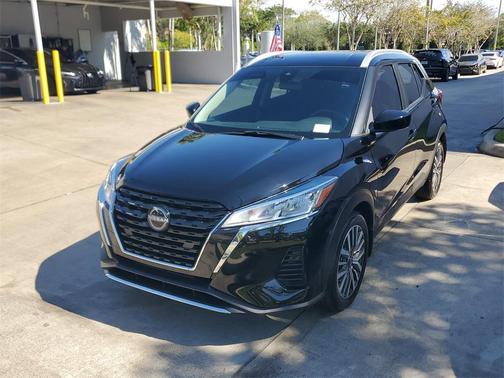 2022 Nissan Kicks SV