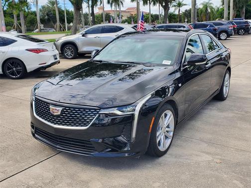 2022 Cadillac CT4 Luxury