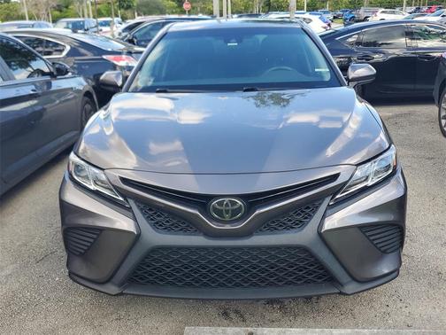 2018 Toyota Camry SE