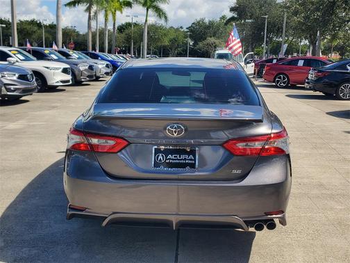 2018 Toyota Camry SE