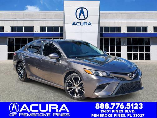 2018 Toyota Camry SE