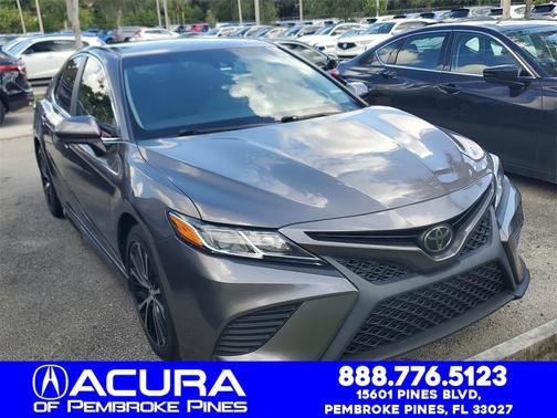 2018 Toyota Camry SE