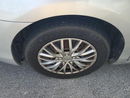 Classic Silver Metallic 2008 Toyota Camry LE