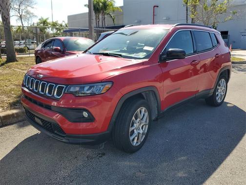 2023 Jeep Compass Latitude Lux