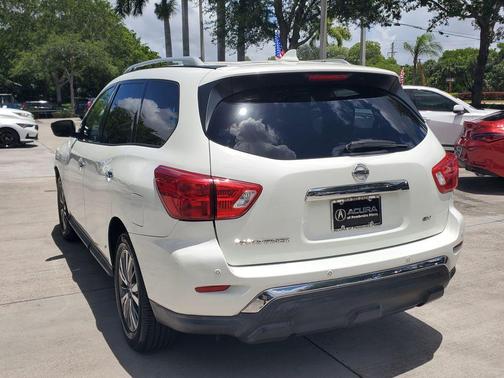 Glacier White 2019 Nissan Pathfinder SV