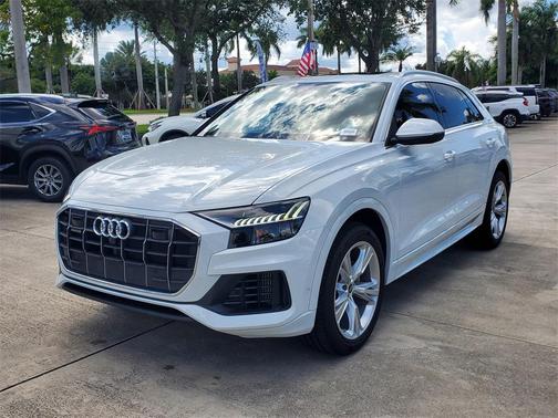2023 Audi Q8 55 Premium Plus