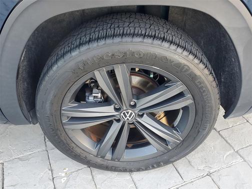 2021 Volkswagen Atlas 3.6L SE w/Technology