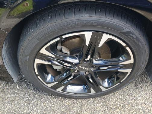 Ebony Black 2024 Kia K5 GT-Line