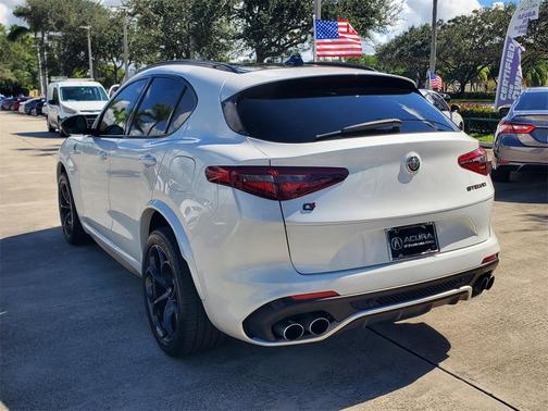 2021 Alfa Romeo Stelvio Quadrifoglio