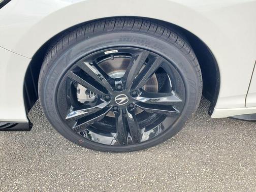 Platinum White 2026 Acura Integra FWD A-Spec with Technology