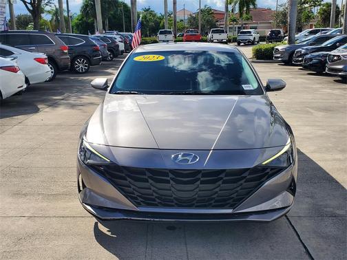 2023 Hyundai ELANTRA SEL