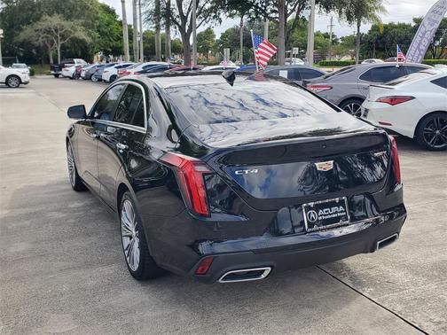2023 Cadillac CT4 Premium Luxury