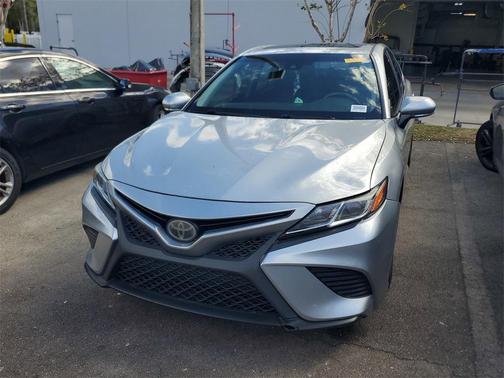 2018 Toyota Camry SE