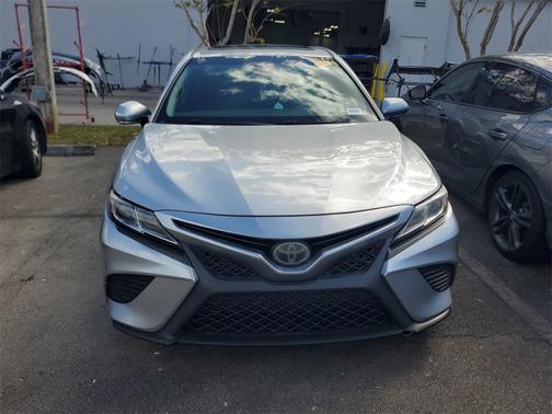 2018 Toyota Camry SE