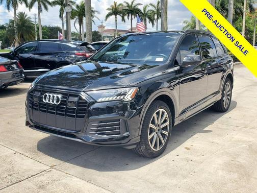 Mythos Black Metallic 2023 Audi Q7 45 Premium Plus