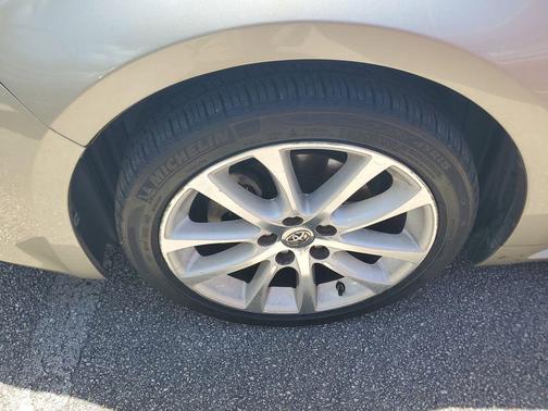 Champagne Mica 2013 Toyota Avalon Limited