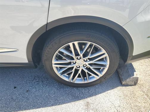 2023 Acura MDX Advance Package