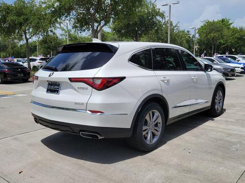 Platinum White Pearl 2024 Acura MDX Standard